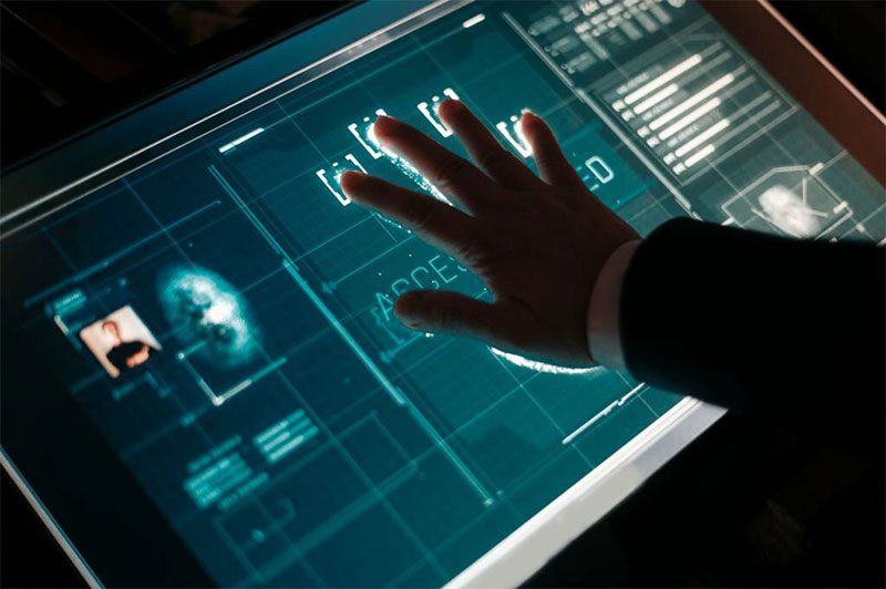 How does the fingerprint sensor work